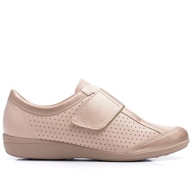 The Piccadilly Ref 918005 Women Sneaker in Nude features a textured finish, perforated sides for breathability, a wide velcro strap, and non-slip soles—ideal comfort shoes for flight attendants.