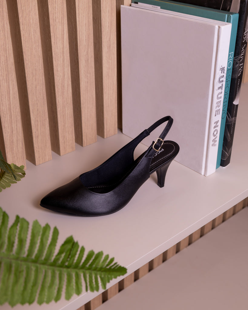 Explore elegance with the Piccadilly Reference 745080 – a sophisticated Black Sling-Back Mid Heel Shoe designed for both business affairs and special occasions, timeless. Elevate your style