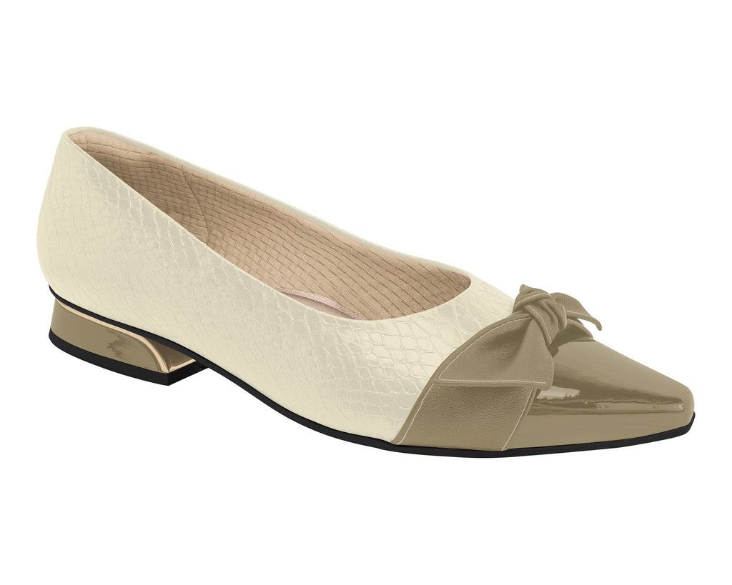 Piccadilly Ref: 279028-02–Step into timeless sophistication with our exclusive white moccasin-inspired flats, perfect for both work and travel